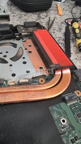 Mantención de notebook realizada por Nightecs 64